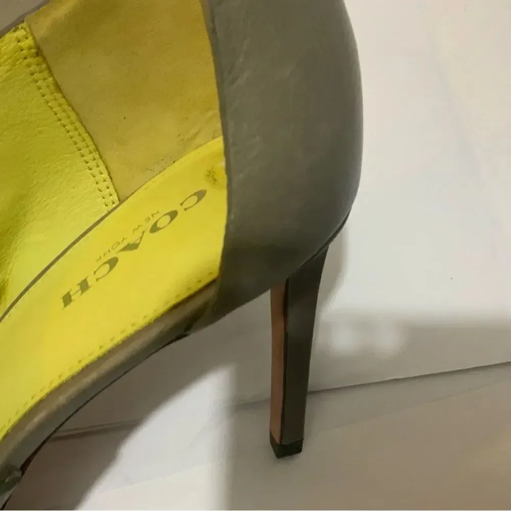 Coach Manhattan Genuine Leather Grey Stiletto Sandal Size 7.5 B